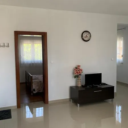 Green Hill Family Apartment *